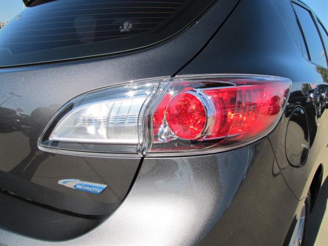 Mazda 3 Heavy Duty 4TH Door Hatchback