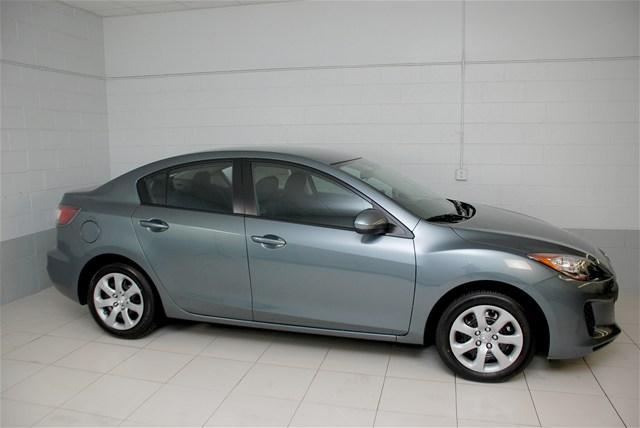 Mazda 3 2012 photo 1
