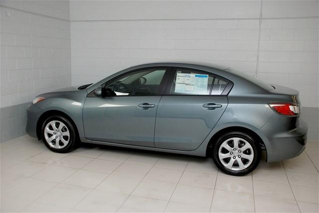 Mazda 3 2012 photo 2