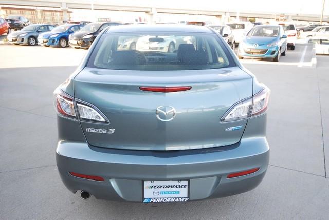 Mazda 3 2012 photo 3