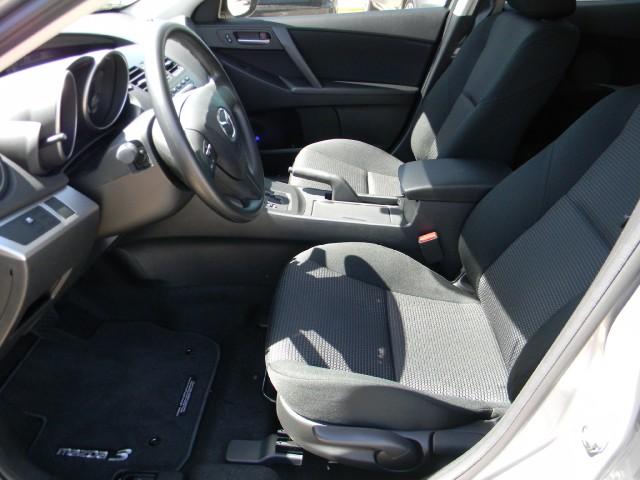 Mazda 3 2012 photo 3