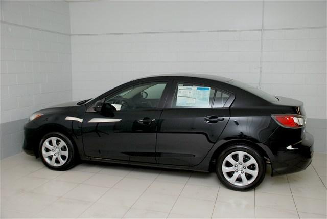 Mazda 3 2012 photo 2