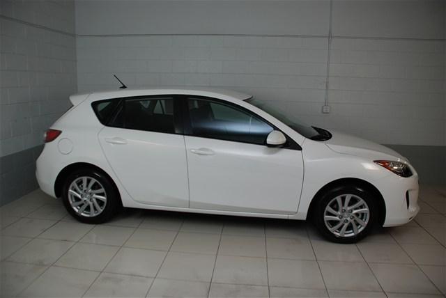 Mazda 3 Crew-short-slt-6.6l Diesel-cd/tape BOSE Hatchback