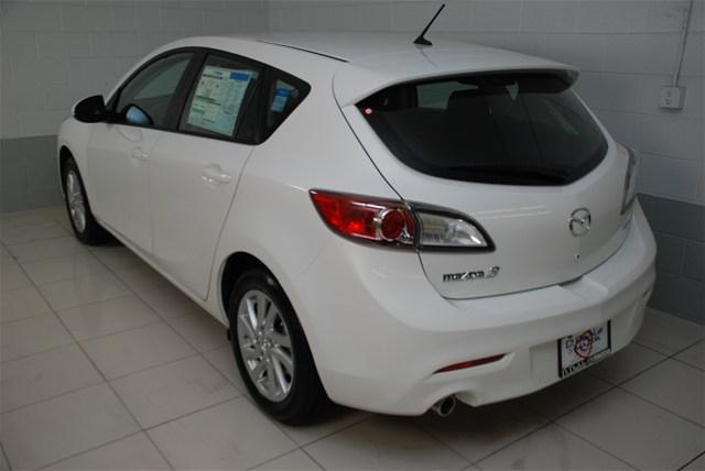 Mazda 3 2012 photo 1