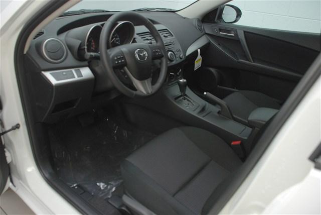 Mazda 3 2012 photo 3