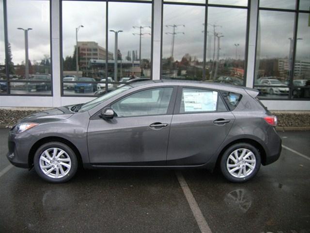 Mazda 3 Crew-short-slt-6.6l Diesel-cd/tape BOSE Hatchback