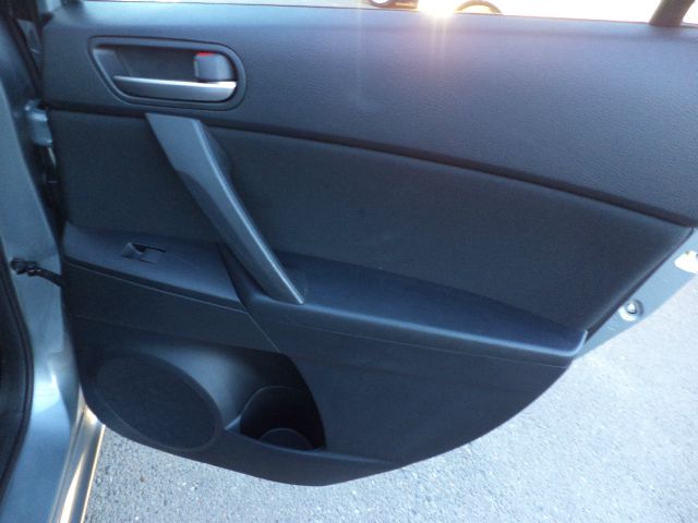 Mazda 3 2012 photo 21