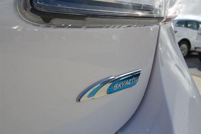 Mazda 3 2012 photo 2