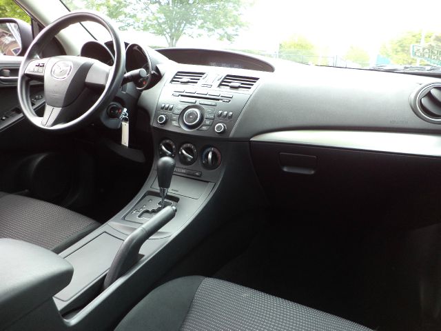 Mazda 3 2012 photo 21