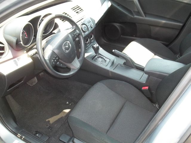 Mazda 3 2012 photo 2