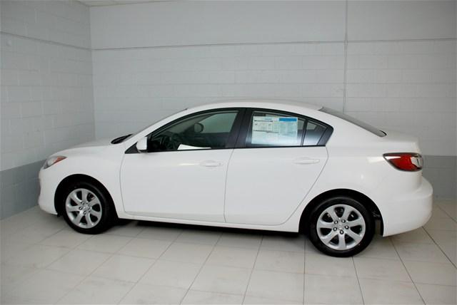 Mazda 3 2012 photo 2