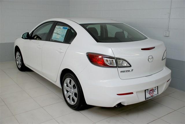 Mazda 3 2012 photo 3