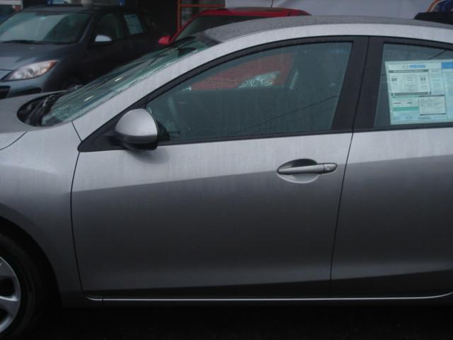 Mazda 3 2012 photo 3