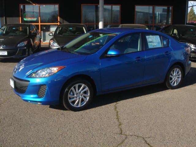Mazda 3 Crew-short-slt-6.6l Diesel-cd/tape BOSE Sedan