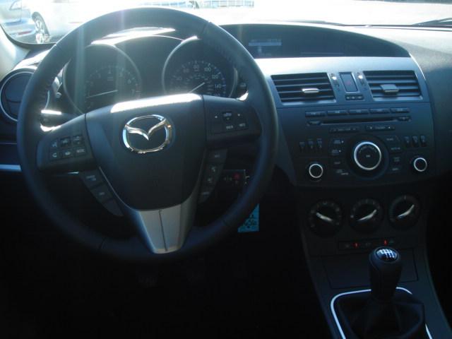 Mazda 3 2012 photo 1