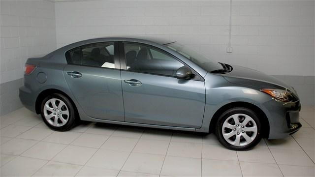 Mazda 3 2012 photo 2