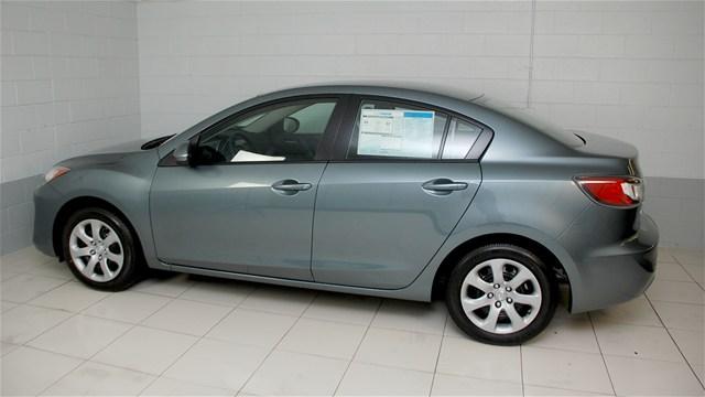Mazda 3 2012 photo 3