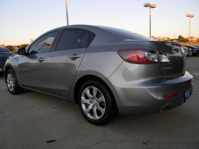Mazda 3 2012 photo 1