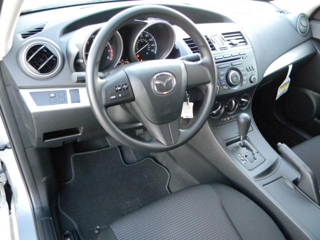 Mazda 3 2012 photo 3