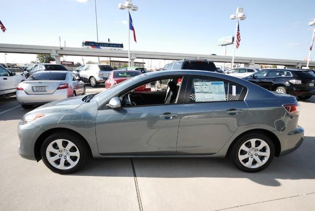 Mazda 3 2012 photo 4