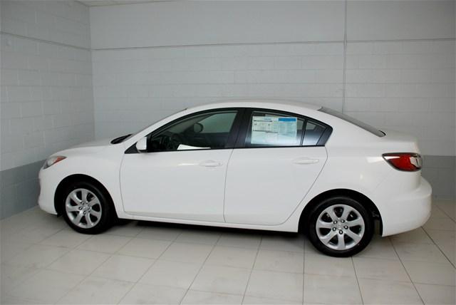 Mazda 3 2012 photo 3