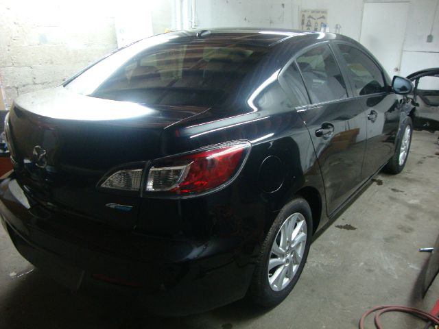 Mazda 3 2012 photo 2