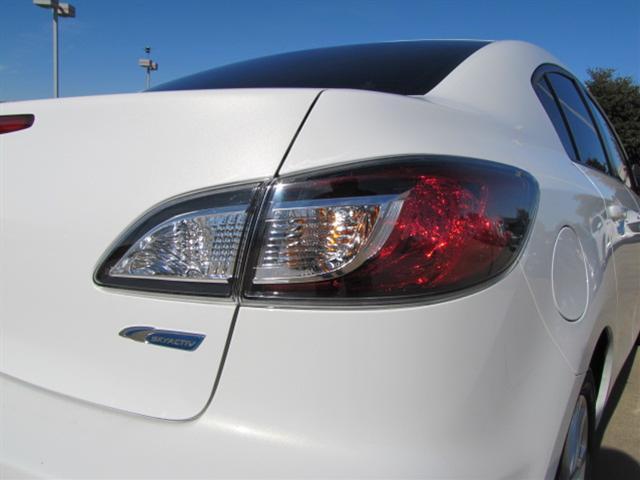 Mazda 3 2012 photo 1