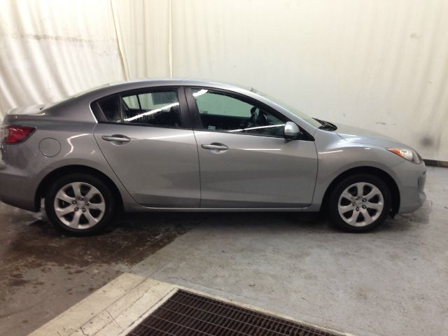 Mazda 3 2013 photo 2