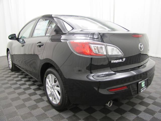 Mazda 3 2013 photo 3