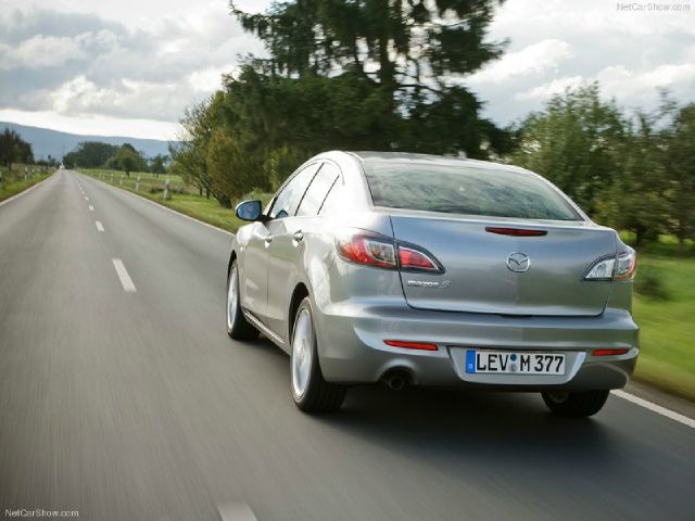 Mazda 3 2013 photo 2