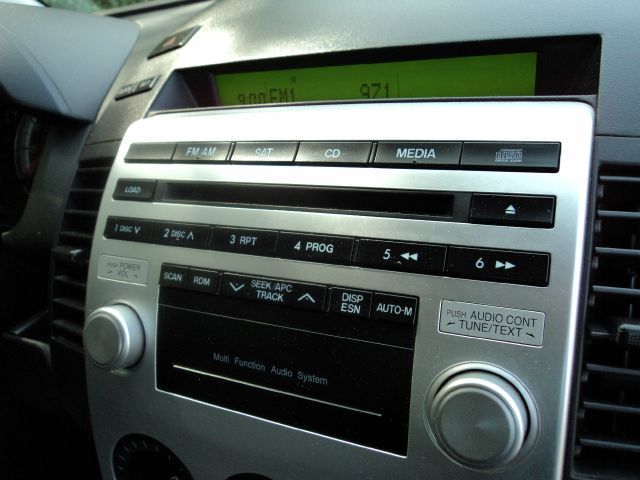 Mazda 5 2006 photo 5