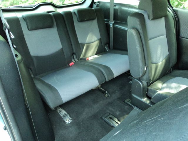 Mazda 5 2006 photo 9