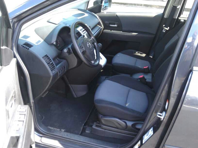 Mazda 5 2006 photo 4