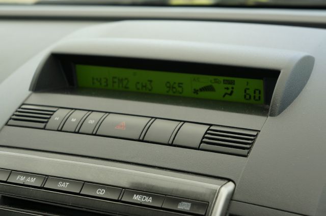 Mazda 5 2008 photo 21