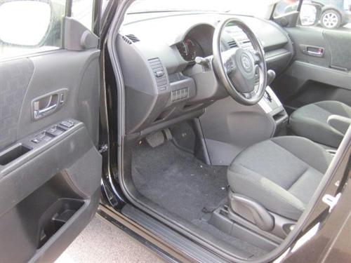 Mazda 5 2010 photo 4