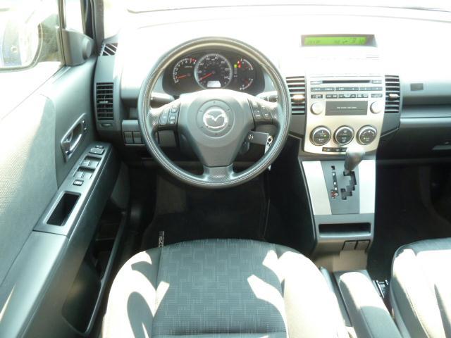 Mazda 5 2010 photo 4