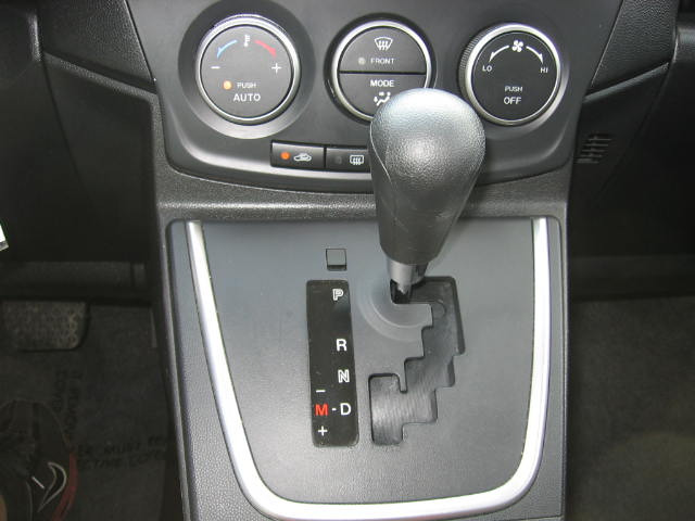 Mazda 5 2012 photo 27