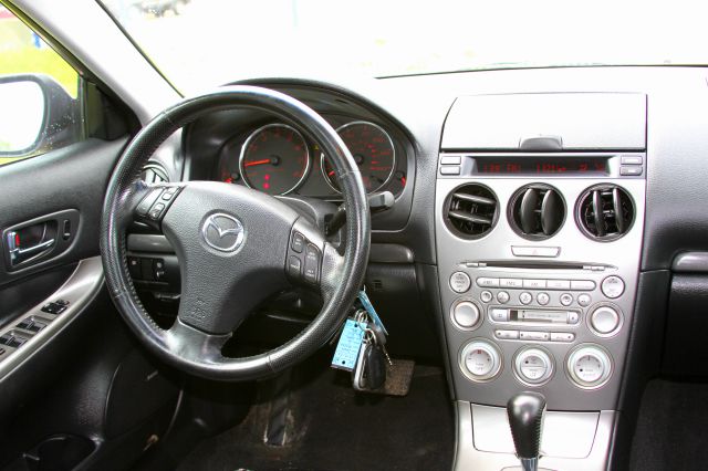 Mazda 6 2004 photo 2