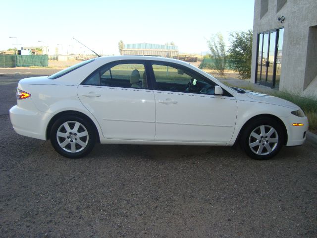 Mazda 6 4dr Sdn 2.4L FWD Sedan