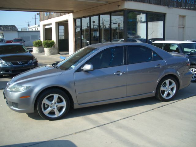 Mazda 6 4dr Sdn 2.4L FWD Sedan