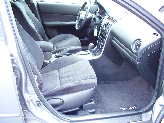 Mazda 6 4dr Sdn 2.4L FWD Sedan