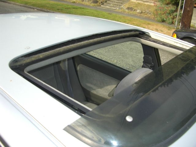 Mazda 626 XLT - Clean Carfax Sharp Sedan