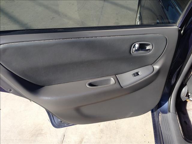 Mazda 626 2001 photo 6