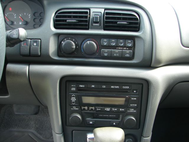 Mazda 626 2001 photo 1