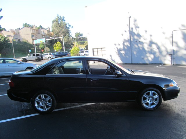 Mazda 626 2002 photo 3