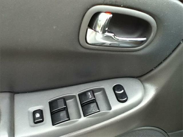 Mazda 626 2002 photo 1