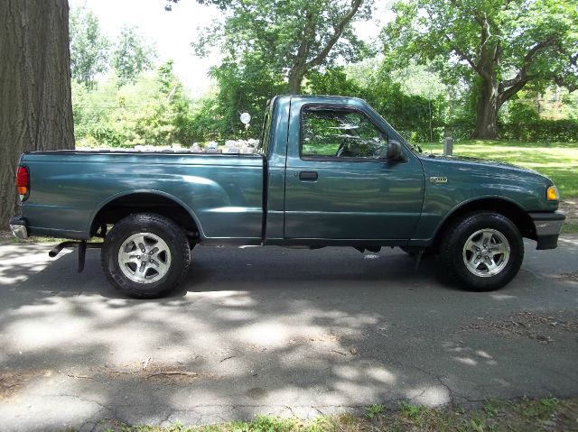 Mazda B-Series 2000 photo 2