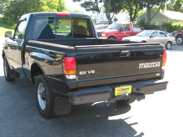 Mazda B-Series 2000 photo 2