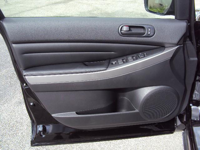 Mazda CX-7 2011 photo 4