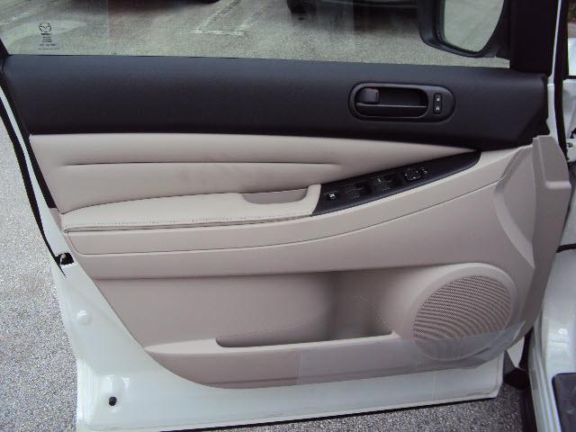 Mazda CX-7 2011 photo 4